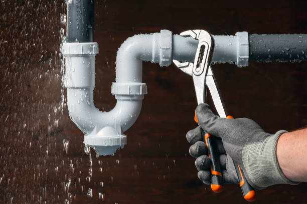Professional Leak Detection technician working in Woodstock, AL